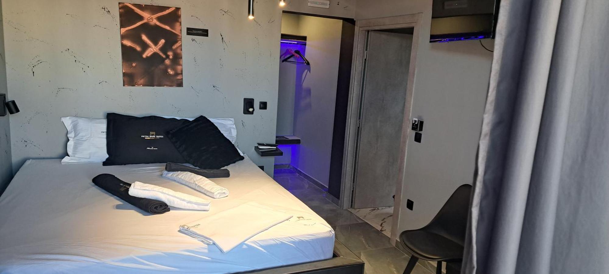 Pietra Mare Suites Patras Dış mekan fotoğraf